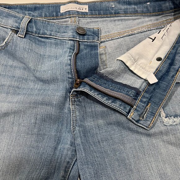 LOFT Women's Relaxed Patch Style Roll Hem Denim Shorts, Medium Wash, 29/8 - Picture 4 of 6